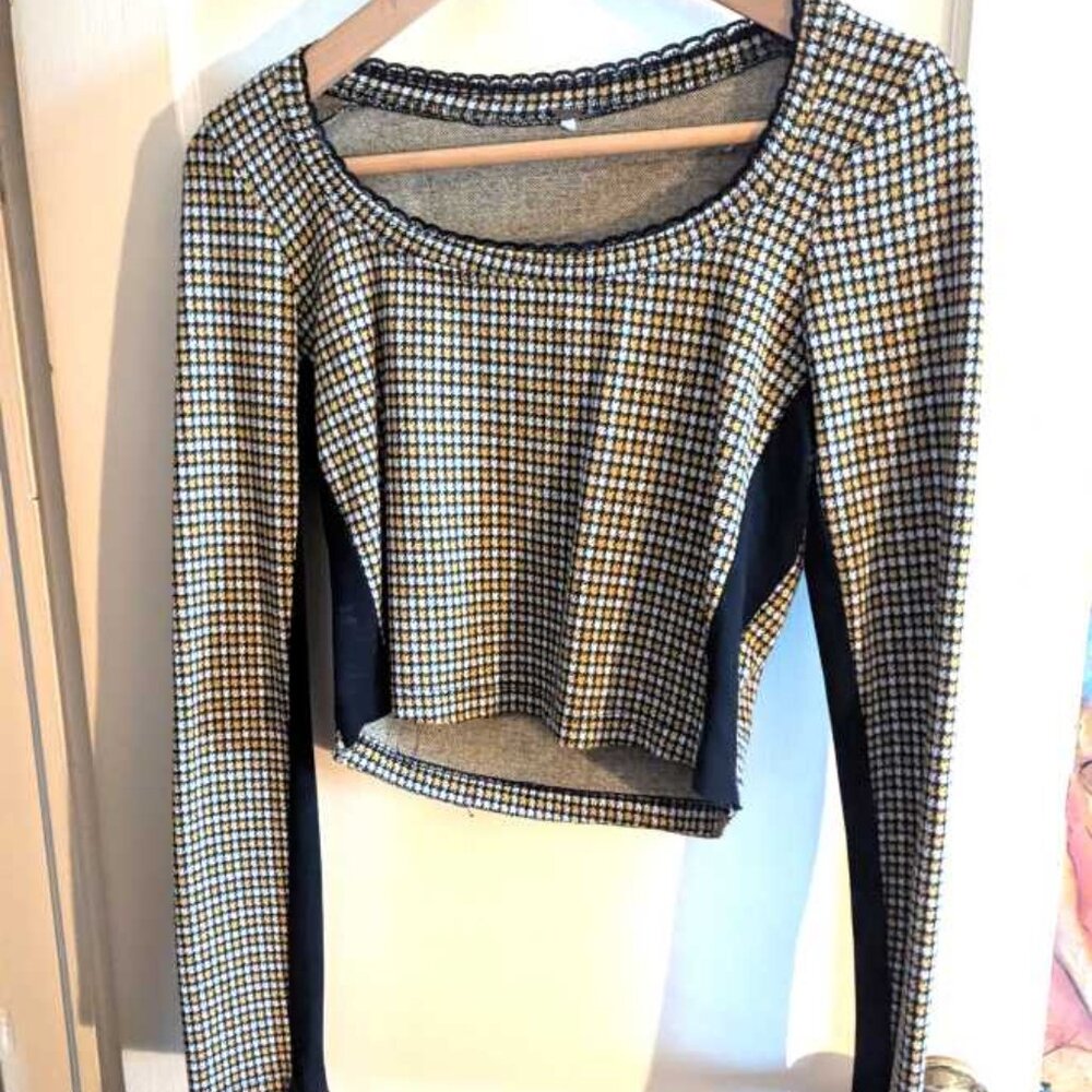 Free People women sz S Boston Tee Gold Scoop Neck Cropped Trendy Boho